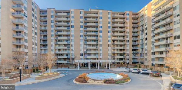 $525,000 | 3001 Veazey Terrace Northwest, Unit 1320, Washington, DC 20008