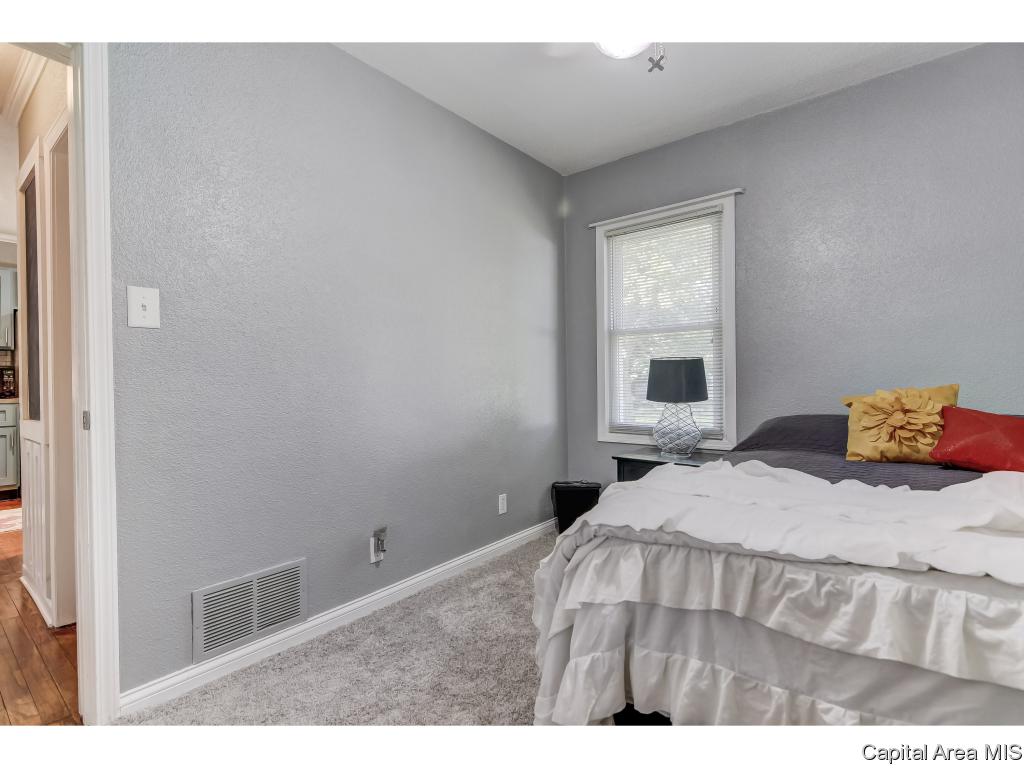 3307 Sheridan Street Springfield, IL 62703 - Photo 18 of 26