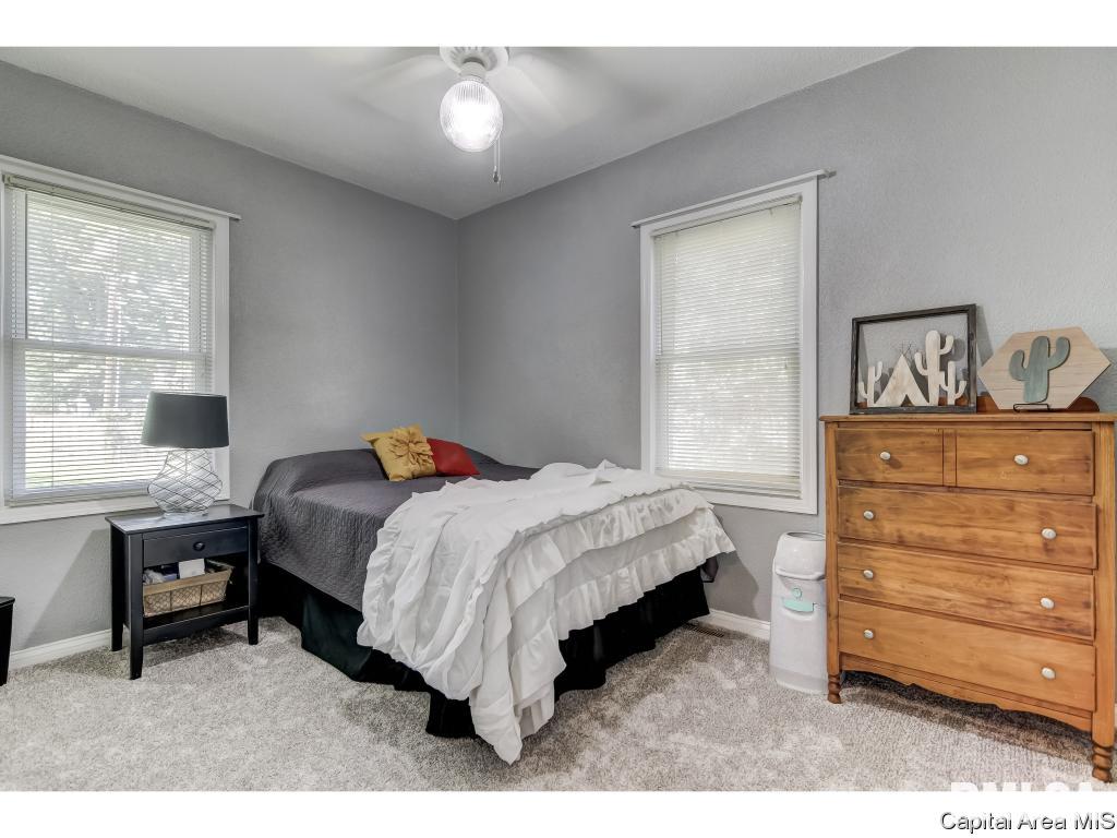 3307 Sheridan Street Springfield, IL 62703 - Photo 5 of 26
