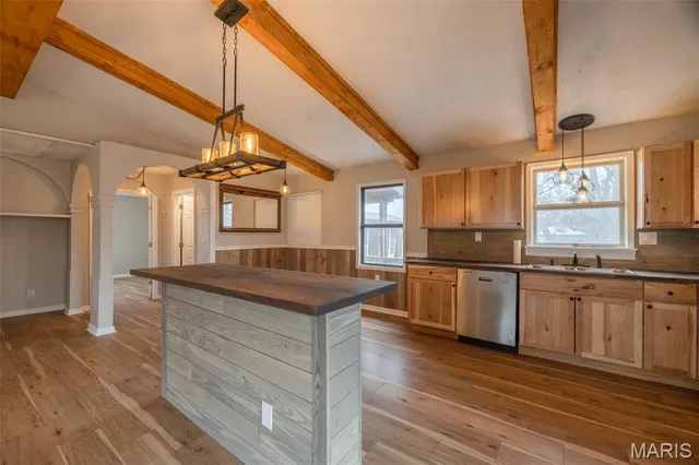 $425,000 | 18504 Wagon Wheel Trail, Warrenton, MO 63383