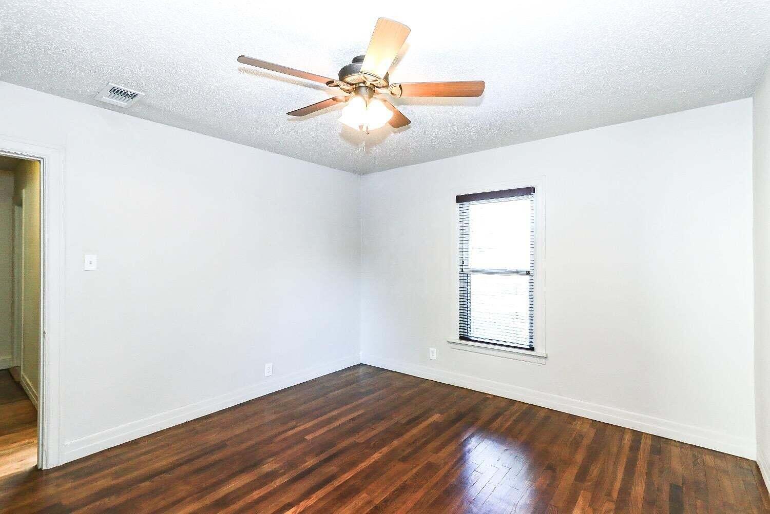 2306 20th Street Lubbock, TX 79411 - Photo 23 of 30 20241219231617999500000000-o