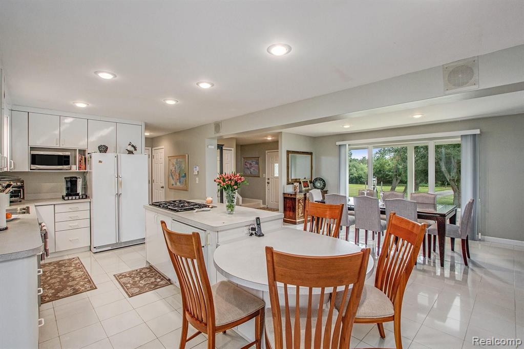 3426 Hadden Road Rochester, MI 48306 - Photo 10 of 44