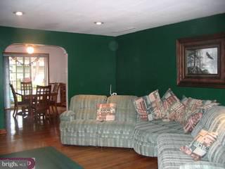 2912 Jenkintown Road Glenside, PA 19038 - Photo 3 of 6 Gallery Image 3