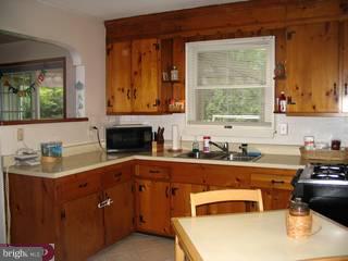2912 Jenkintown Road Glenside, PA 19038 - Photo 4 of 6 Gallery Image 4