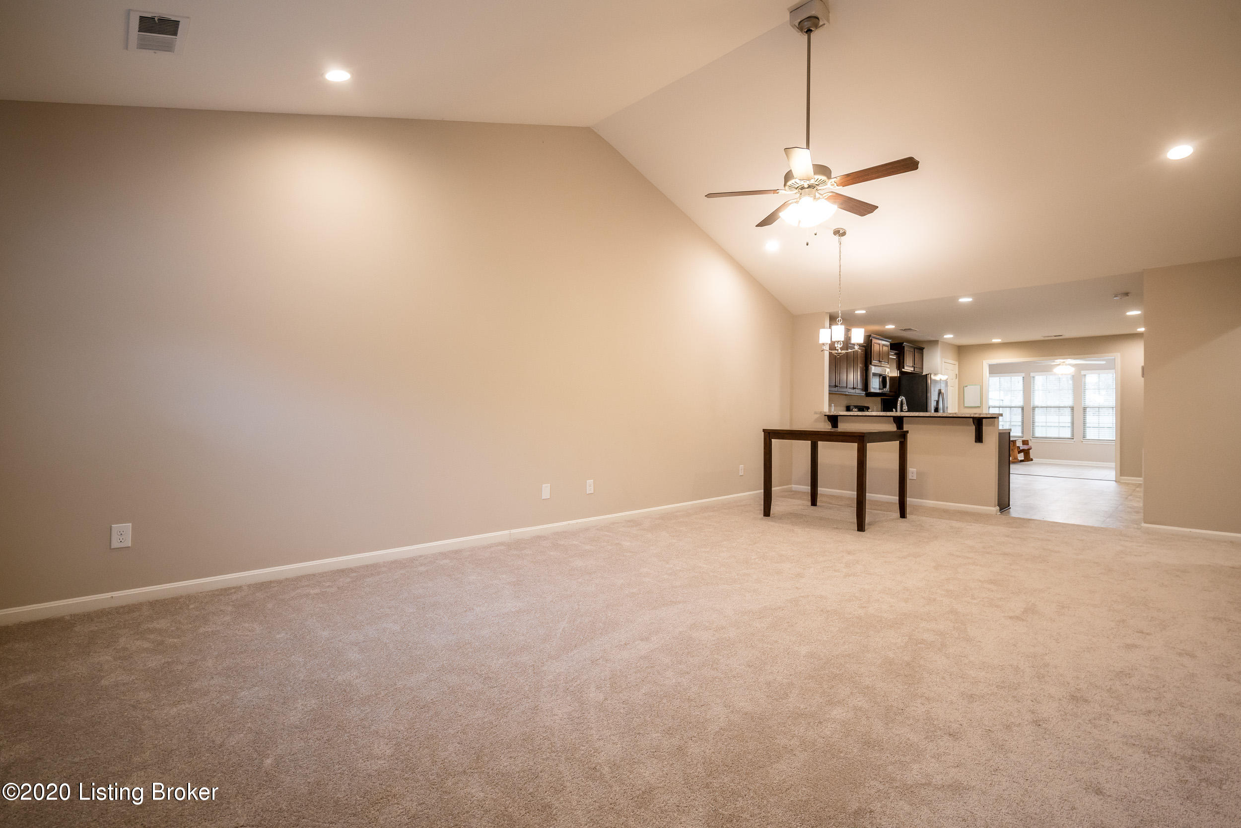 6553 Renate Road Louisville, KY 40291 - Photo 5 of 33 6553 Renate Road-13