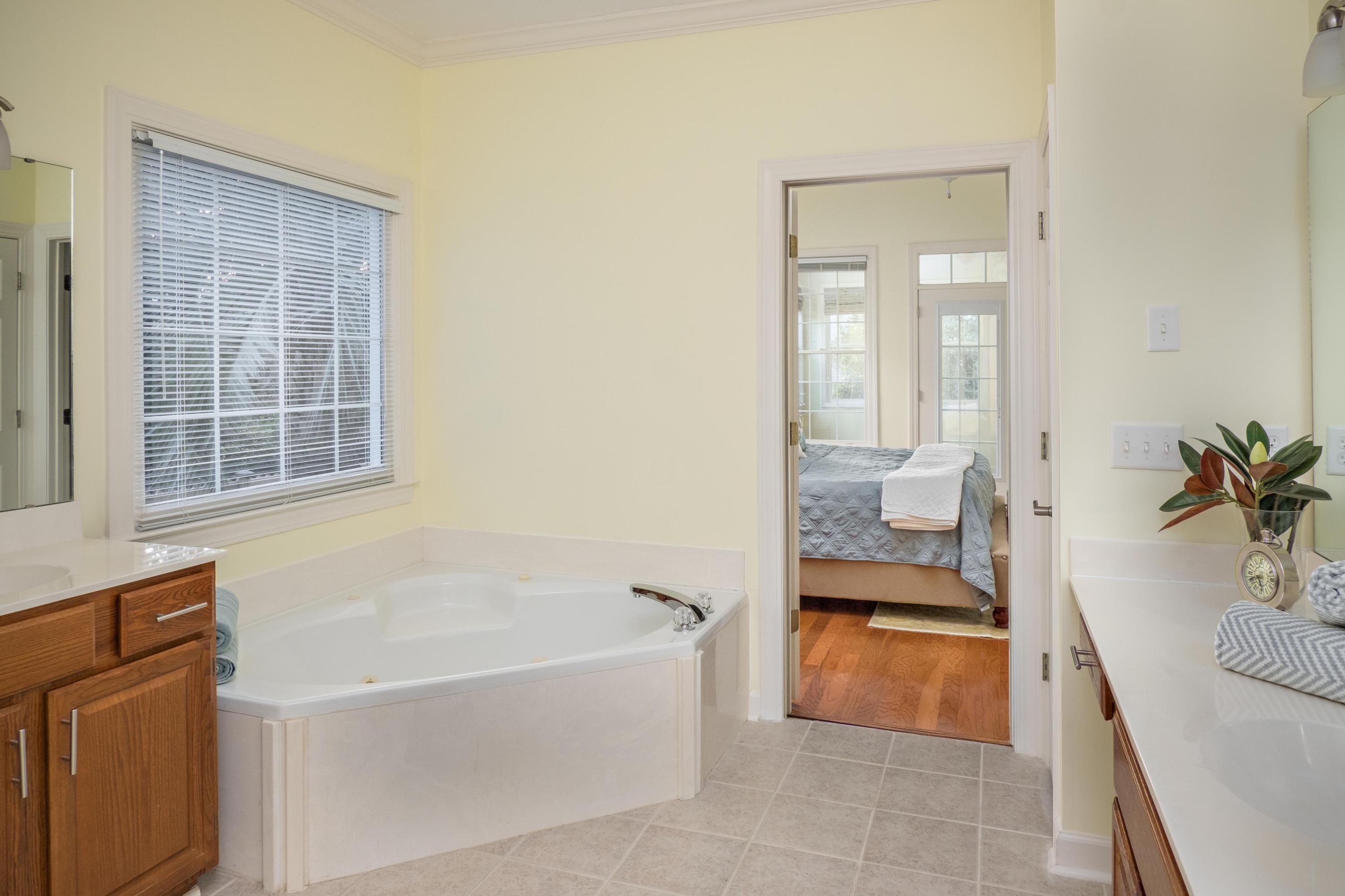3113 Linksland Road Mount Pleasant, SC 29466 - Photo 16 of 35 16_Master_Bath