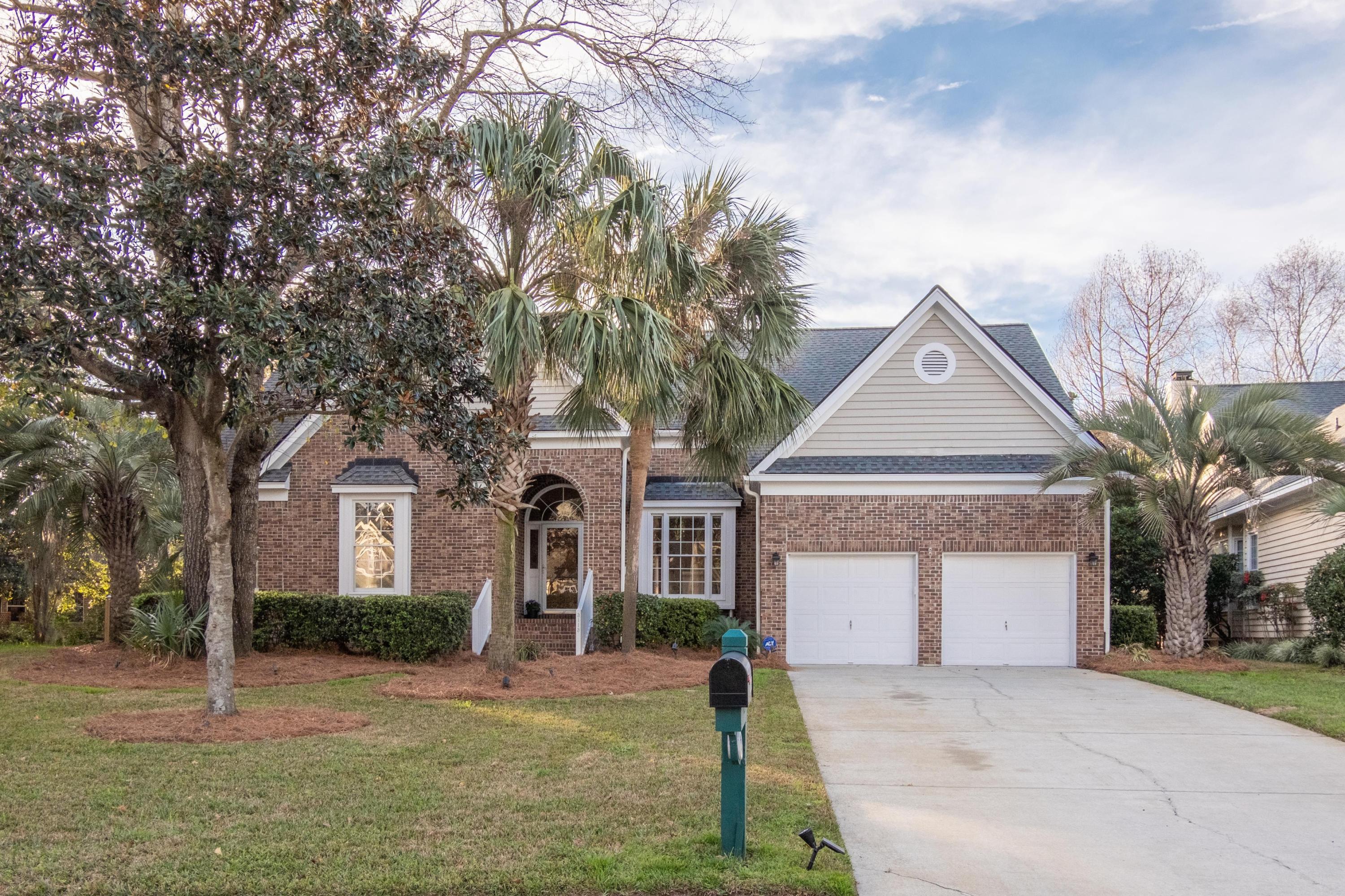 3113 Linksland Road Mount Pleasant, SC 29466 - Photo 30 of 35 30_Front_of_Home_Pic#1