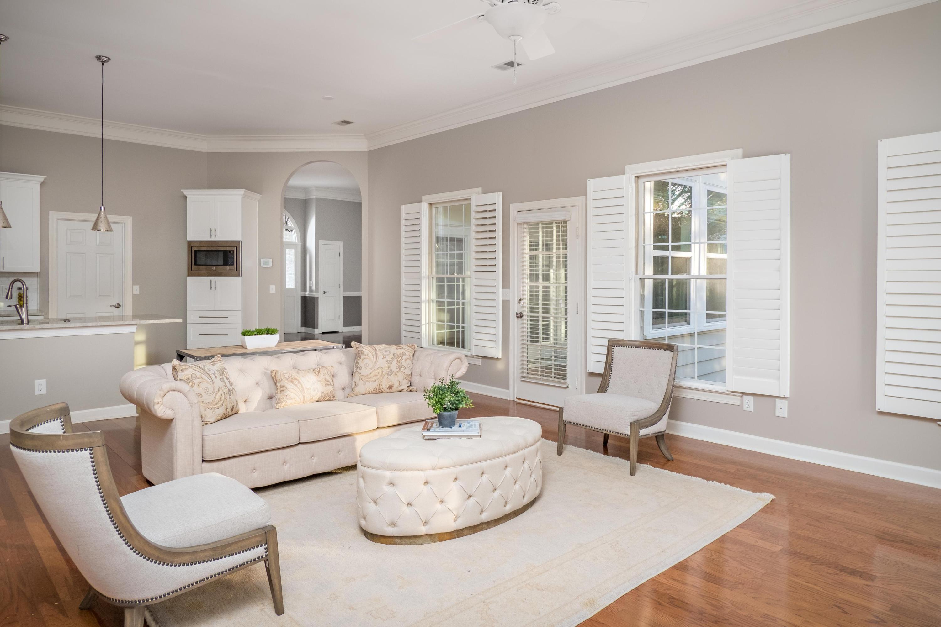 3113 Linksland Road Mount Pleasant, SC 29466 - Photo 8 of 35 08_Living_Room_Pic#2
