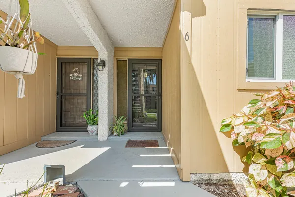 $1,800 | 1500 Northeast 13th Terrace, Unit G6, Jensen Beach, FL 34957