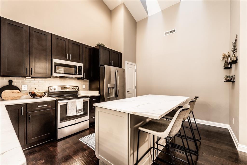 9722 Highpoint Ridge Drive, Unit 102 Fishers, IN 46037 - Photo 6 of 32 Gallery Image 6