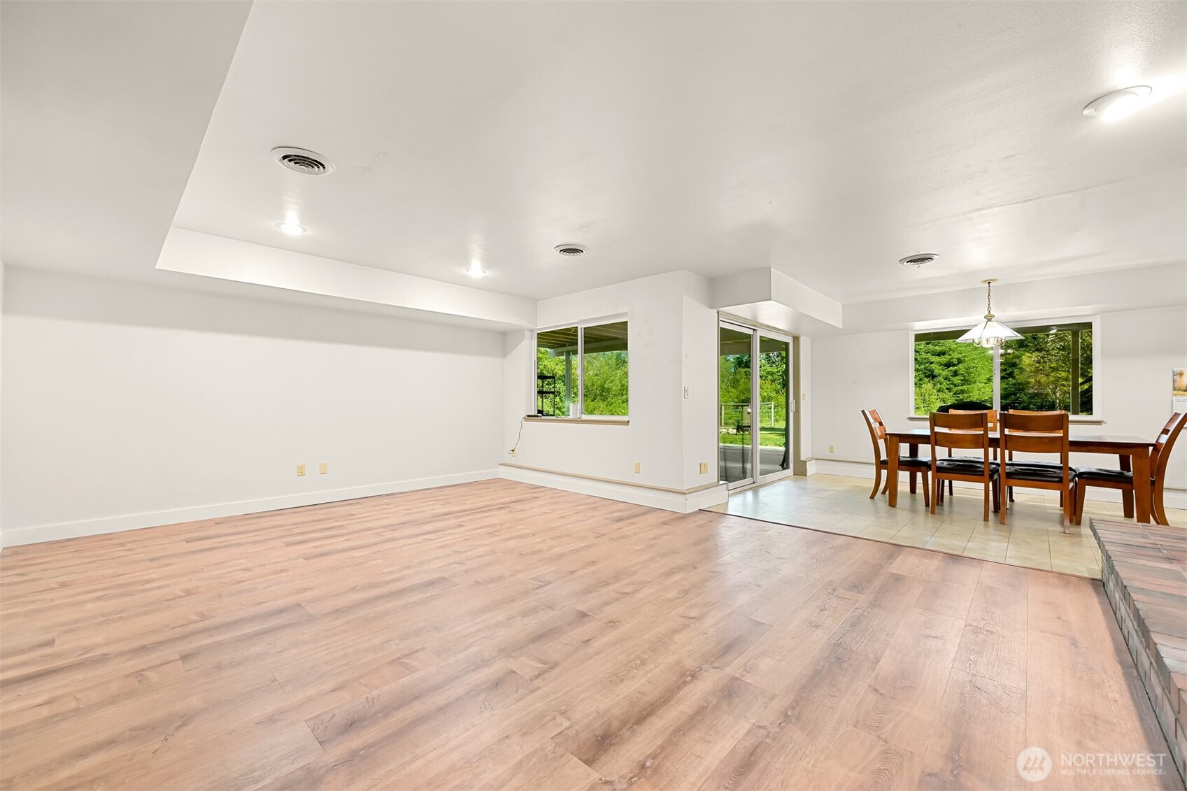 1300 West Axton Road Ferndale, WA 98248 - Photo 17 of 40 a view of a livingroom with furniture window and wooden floor