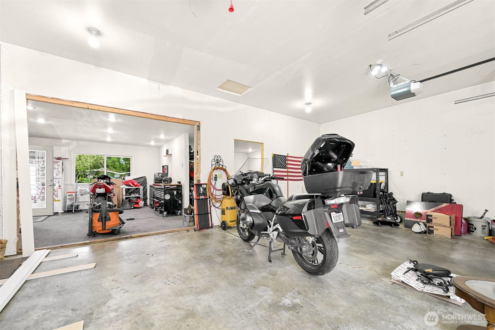 1300 West Axton Road Ferndale, WA 98248 - Photo 36 of 40 a view of a room with gym equipment