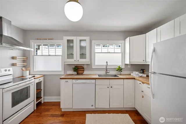 $630,000 | 10728 Stone Avenue North, Seattle, WA 98133