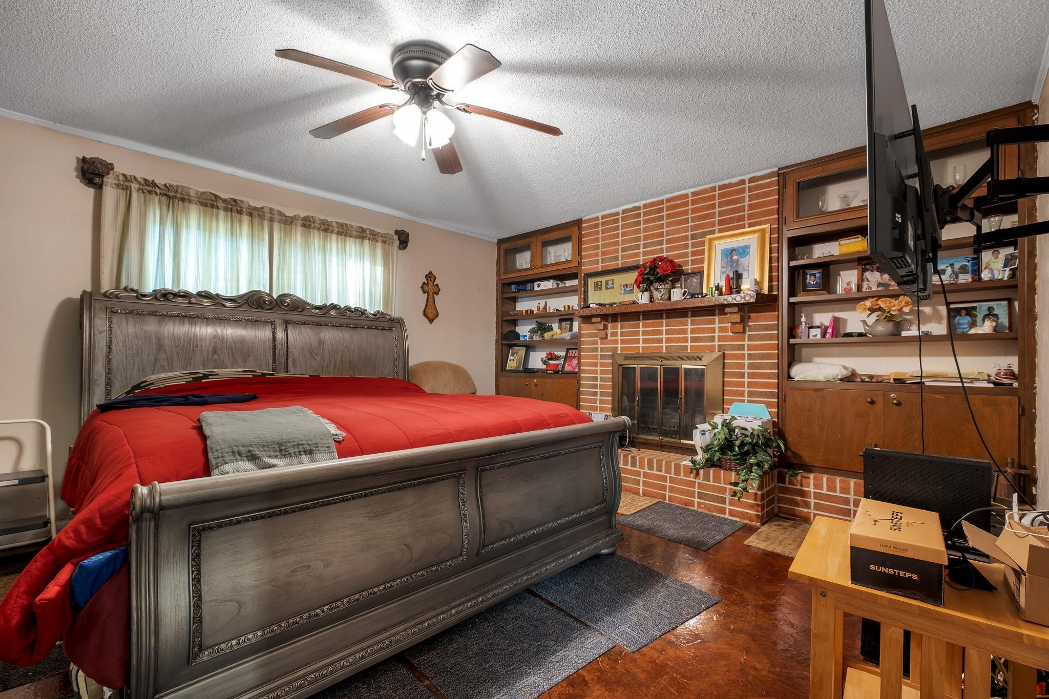 1545 Sparrow Road Tallahassee, FL 32305 - Photo 2 of 28