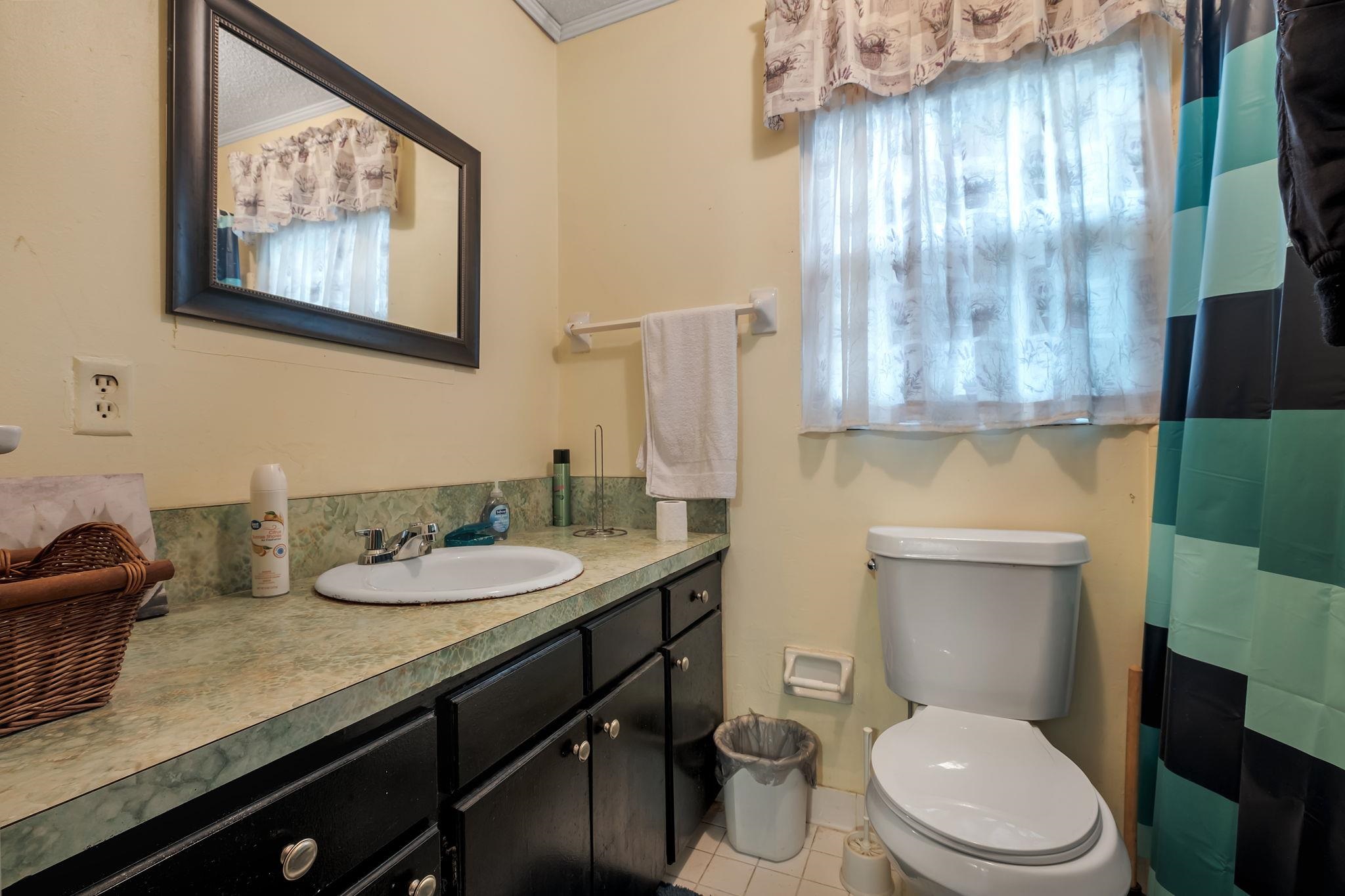 1545 Sparrow Road Tallahassee, FL 32305 - Photo 5 of 28