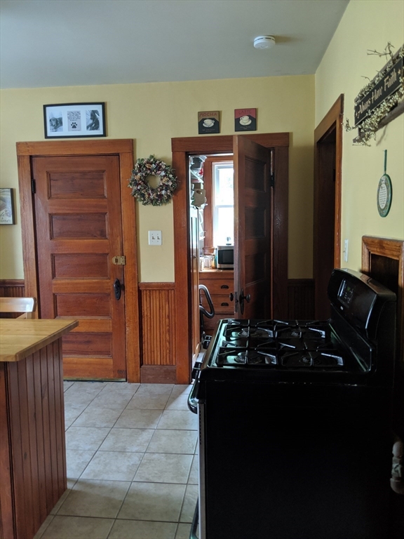 154 Glendale Road, Unit 2 Quincy, MA 02169 - Photo 7 of 21