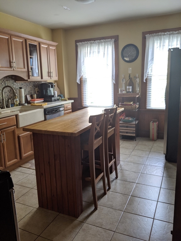 154 Glendale Road, Unit 2 Quincy, MA 02169 - Photo 8 of 21