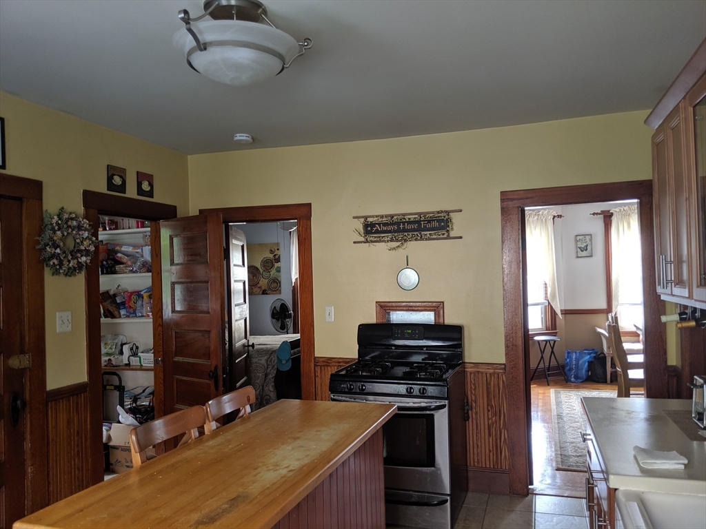 154 Glendale Road, Unit 2 Quincy, MA 02169 - Photo 10 of 21