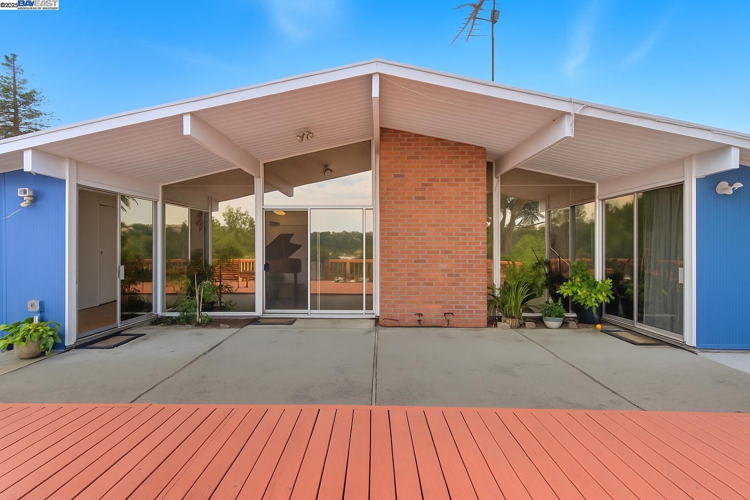 5605 Greenridge Road Castro Valley, CA 94552 - Photo 1 of 1 Gallery Image 1