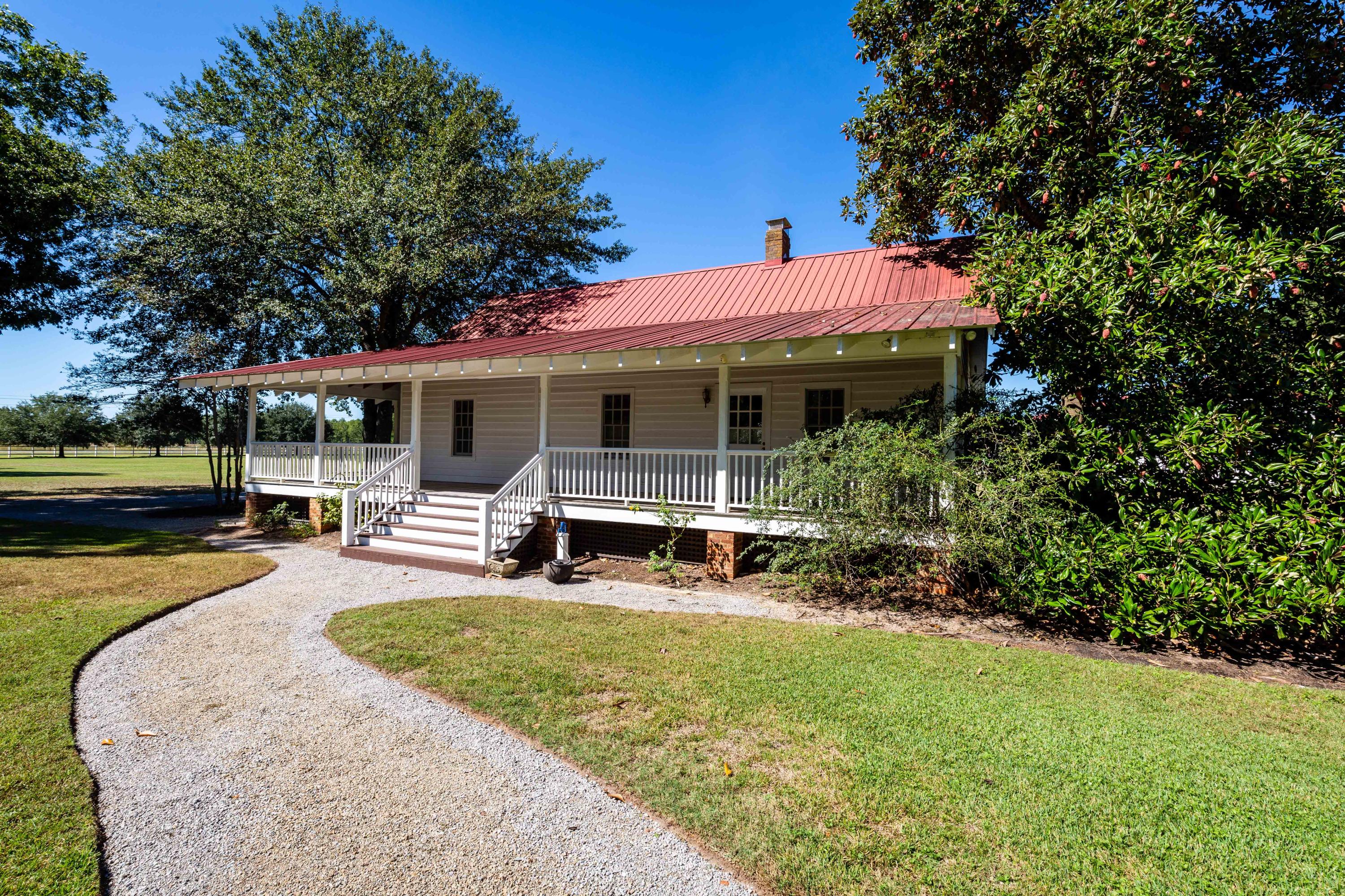 1678 Lone Star Road St. Matthews, SC 29135 - Photo 36 of 48 guest house outside