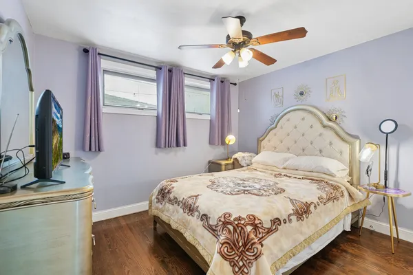 $270,000 | 10222 South California Avenue, Evergreen Park, IL 60805