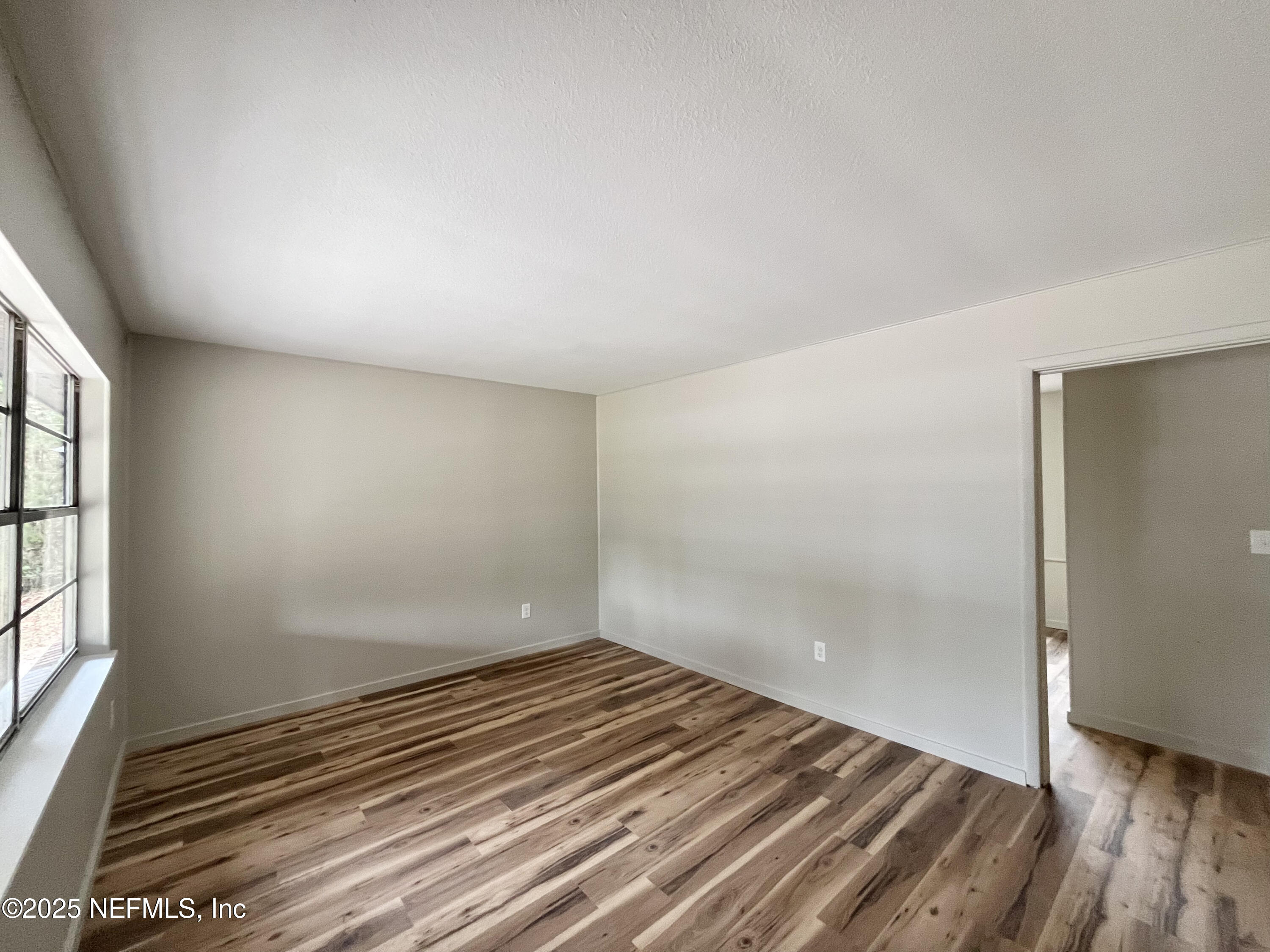7013 1st Street St. Augustine, FL 32092 - Photo 8 of 16 Living room