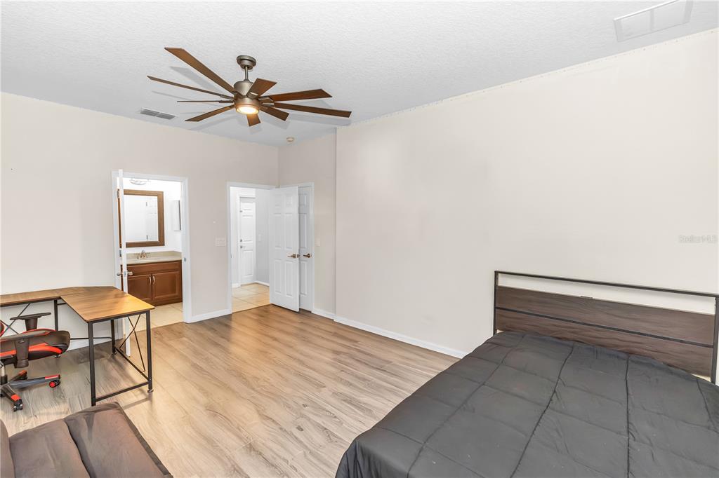 3301 Bethpage Loop Mount Dora, FL 32757 - Photo 12 of 38