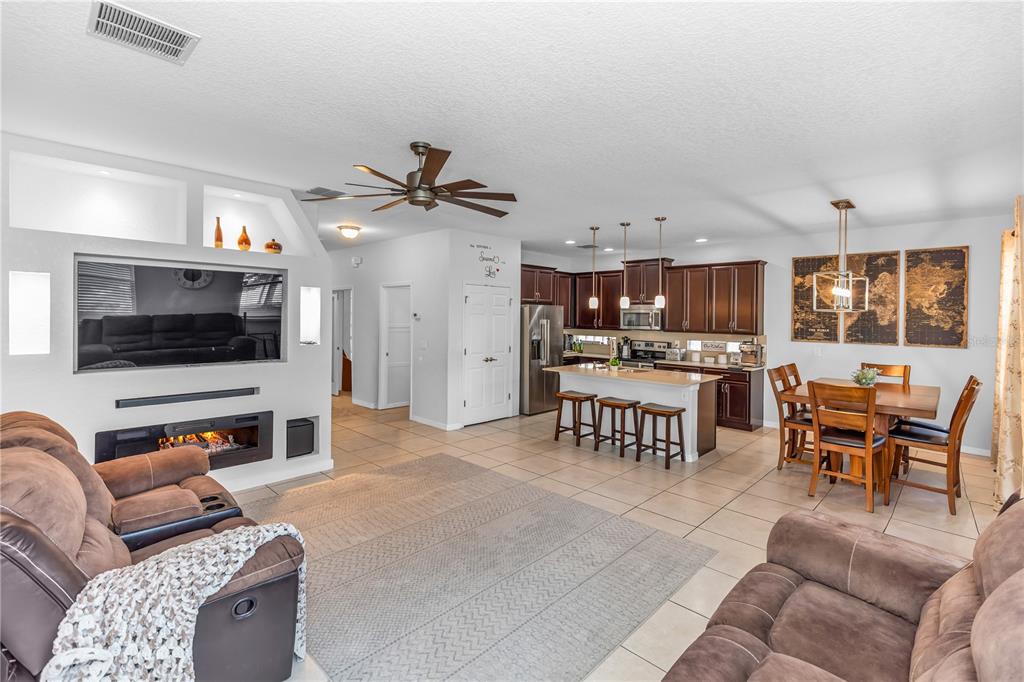3301 Bethpage Loop Mount Dora, FL 32757 - Photo 9 of 38