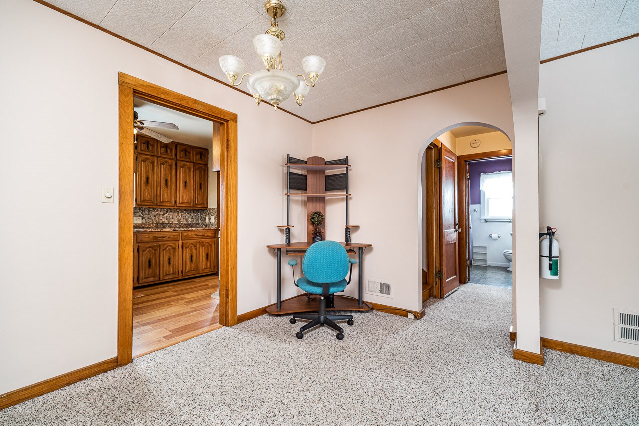 6336 East Tillman Road Fort Wayne, IN 46816 - Photo 12 of 35