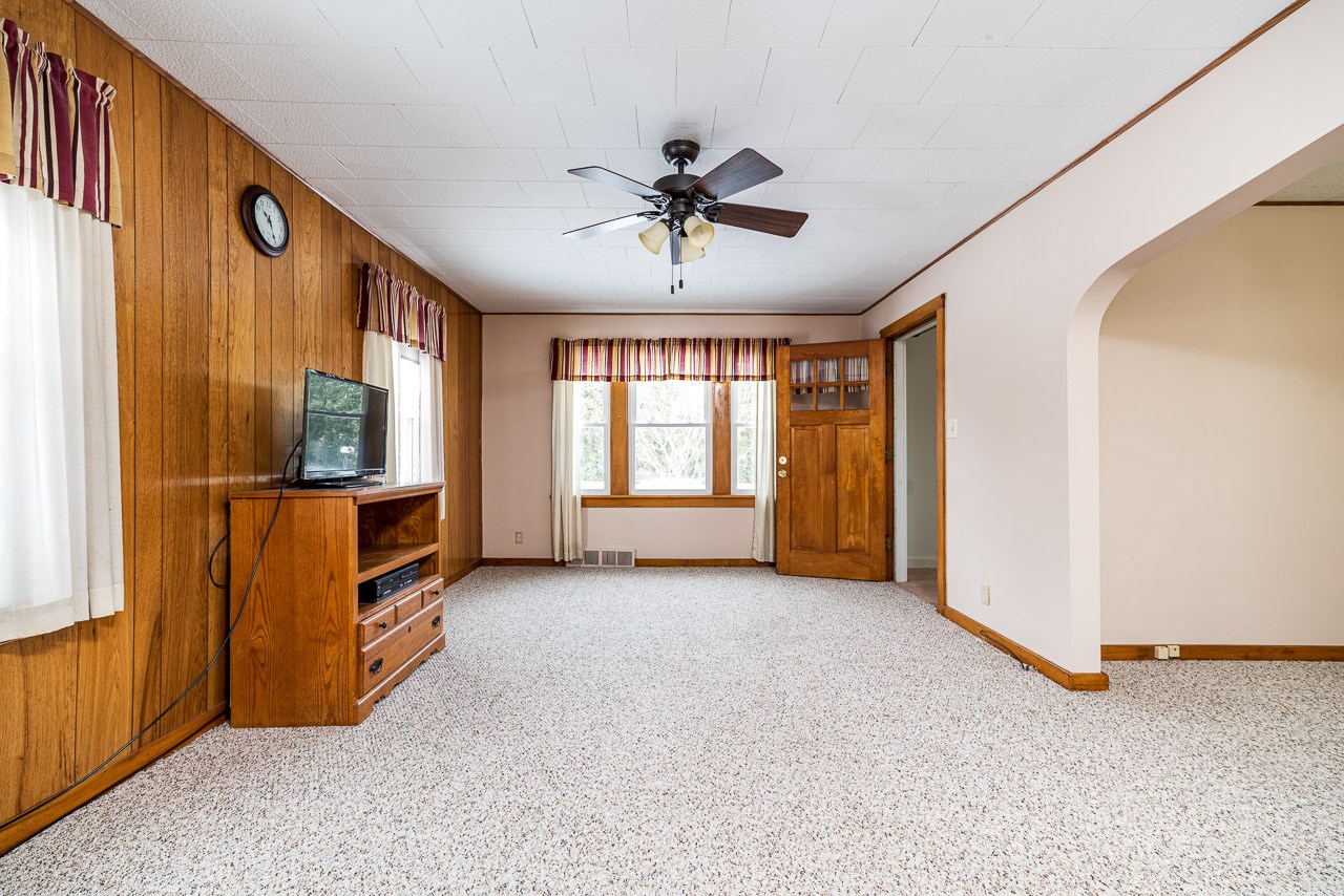 6336 East Tillman Road Fort Wayne, IN 46816 - Photo 9 of 35