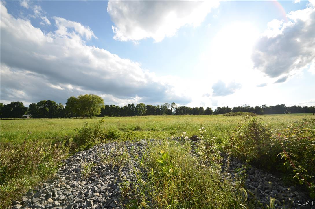 2596 Redington Road Hellertown, PA 18055 - Photo 4 of 4