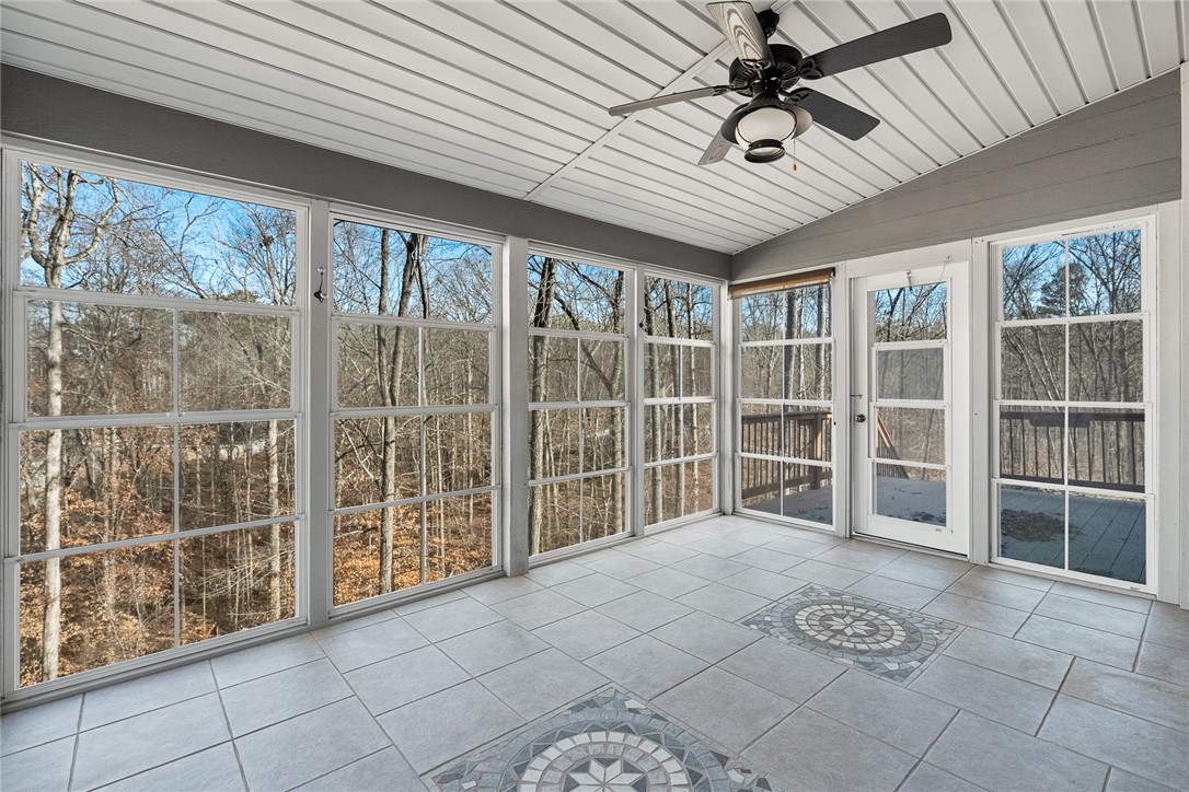 214 South Summit Drive Seneca, SC 29672 - Photo 35 of 44 Screen porch