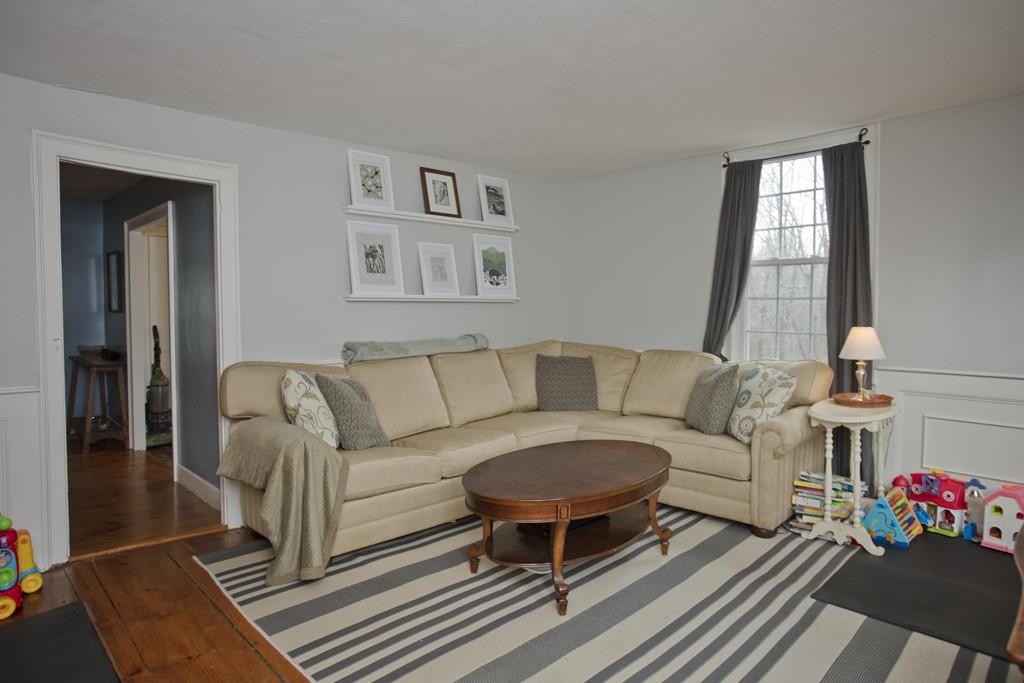299 Mountain Road Wilbraham, MA 01095 - Photo 15 of 30