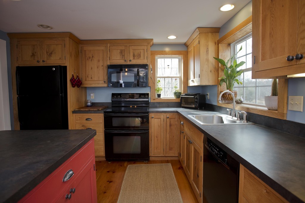 299 Mountain Road Wilbraham, MA 01095 - Photo 8 of 30