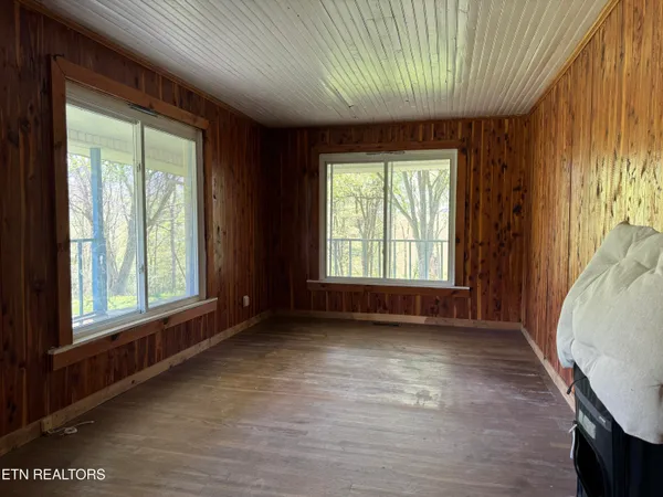 $315,000 | 112 Shiloh Road, Allred, TN 38542