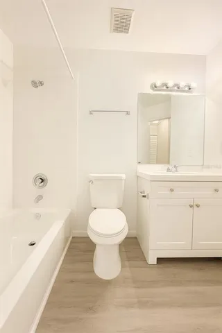 $1,300 | 974 Leeward Place, Unit 303, Altamonte Springs, FL 32714