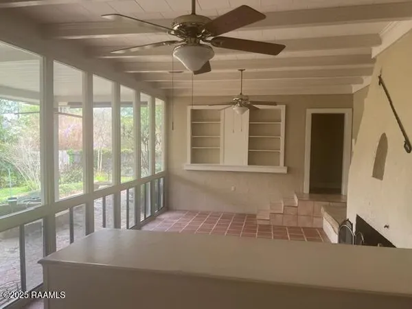 $2,950 | 301 N Mall, Lafayette, LA 70503