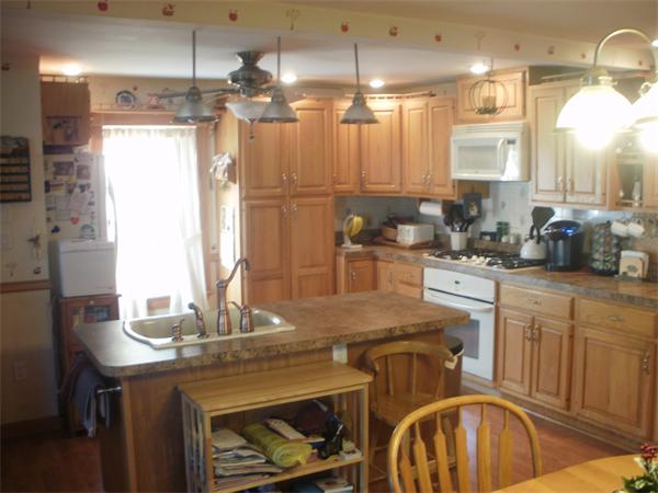 49 Dickinson Street Fall River, MA 02721 - Photo 3 of 12 Gallery Image 3
