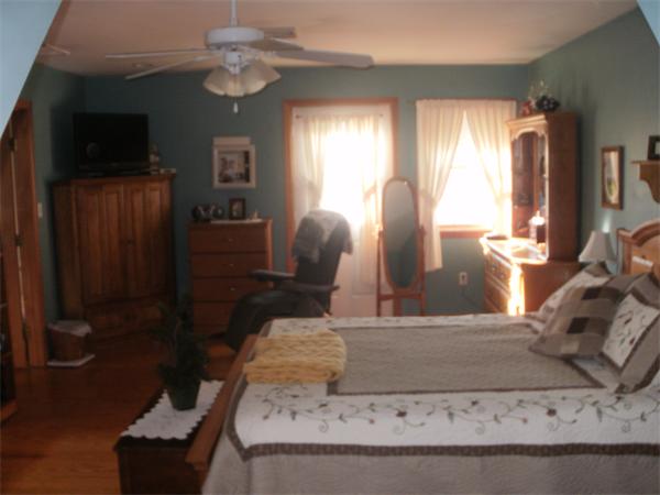 49 Dickinson Street Fall River, MA 02721 - Photo 6 of 12 Gallery Image 6