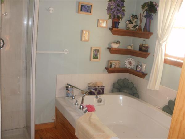 49 Dickinson Street Fall River, MA 02721 - Photo 8 of 12 Gallery Image 8
