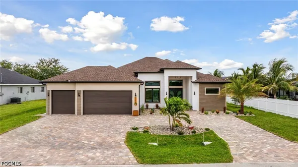 $898,770 | 1210 Southwest Santa Barbara Place, Cape Coral, FL 33991