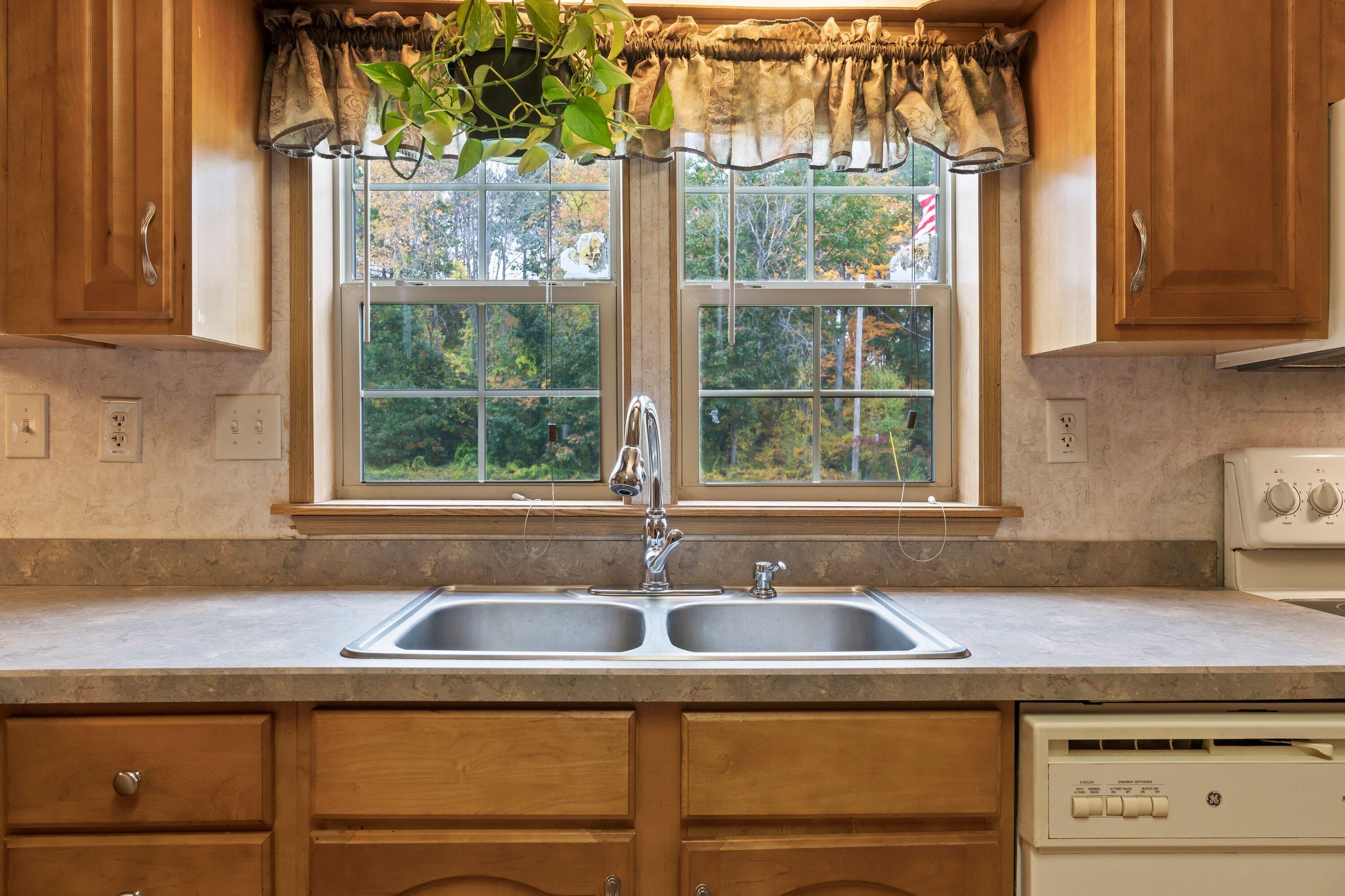 252 Blackberry Hill Road Berwick, ME 03901 - Photo 11 of 37 11