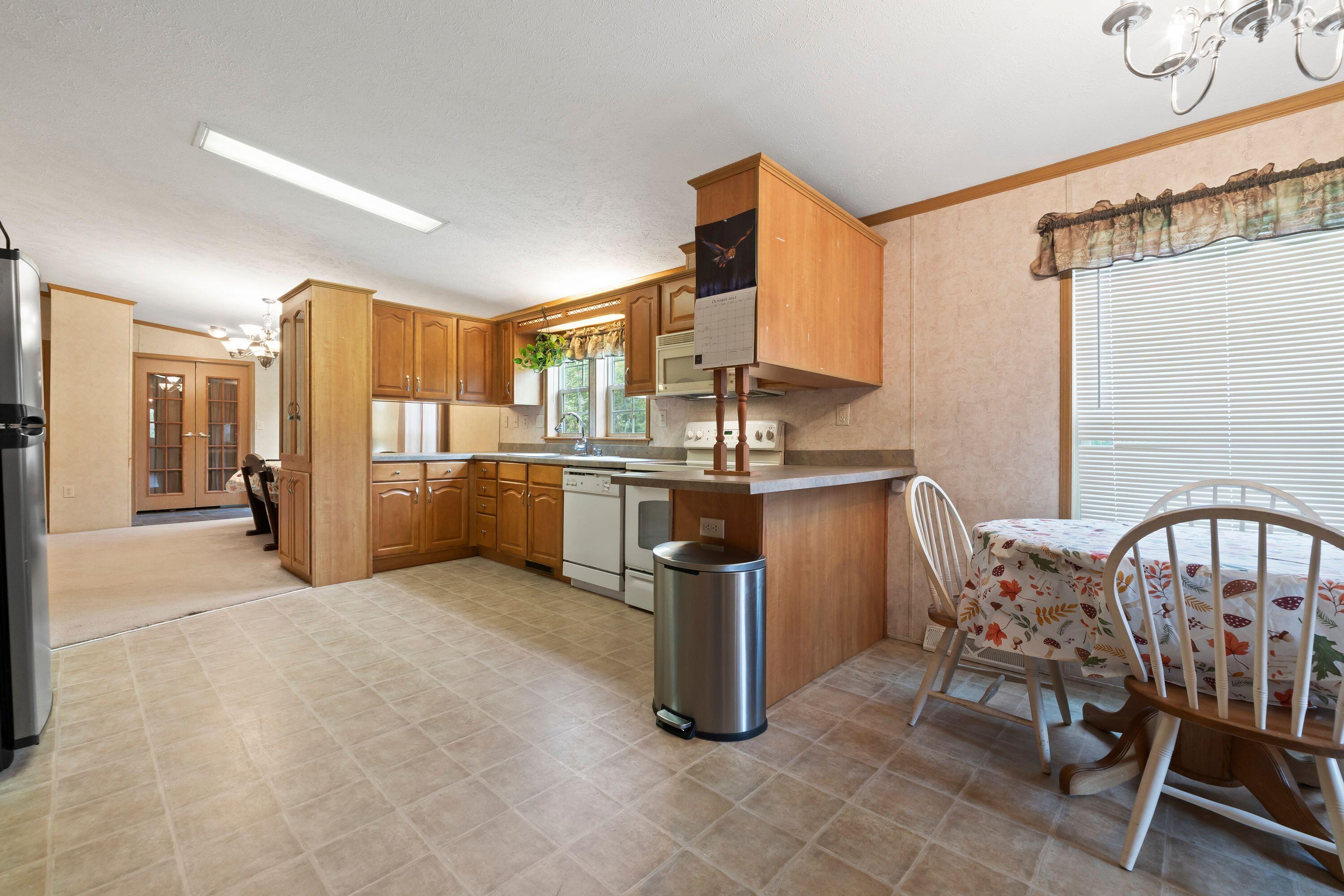 252 Blackberry Hill Road Berwick, ME 03901 - Photo 8 of 37 8