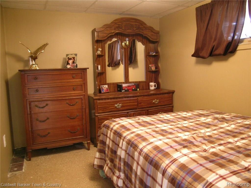 12369 Dunham Road Hartland, MI 48353 - Photo 13 of 16 15.jpg