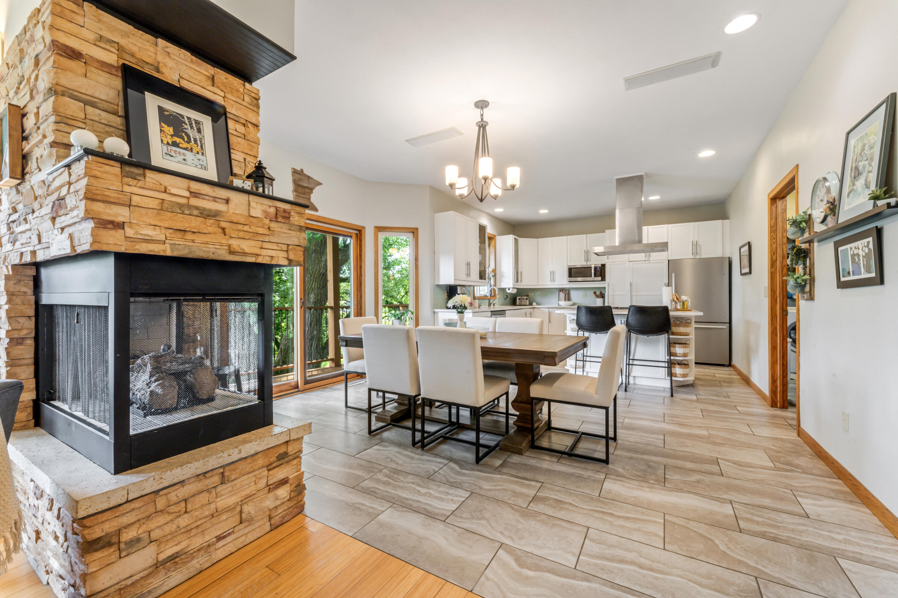 271 East Garvin Heights Road Winona, MN 55987 - Photo 13 of 54 13 dining kitchen