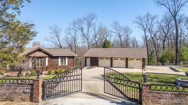 $449,900 | 696 Radcliff Lane, Poplar Bluff, MO 63901