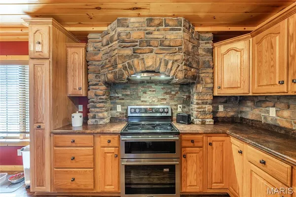 $449,900 | 696 Radcliff Lane, Poplar Bluff, MO 63901