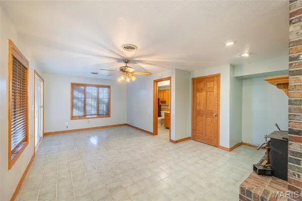 $449,900 | 696 Radcliff Lane, Poplar Bluff, MO 63901
