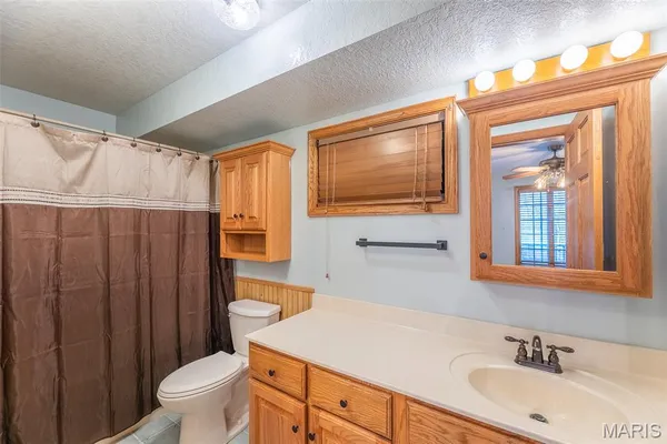 $449,900 | 696 Radcliff Lane, Poplar Bluff, MO 63901