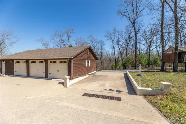 $449,900 | 696 Radcliff Lane, Poplar Bluff, MO 63901